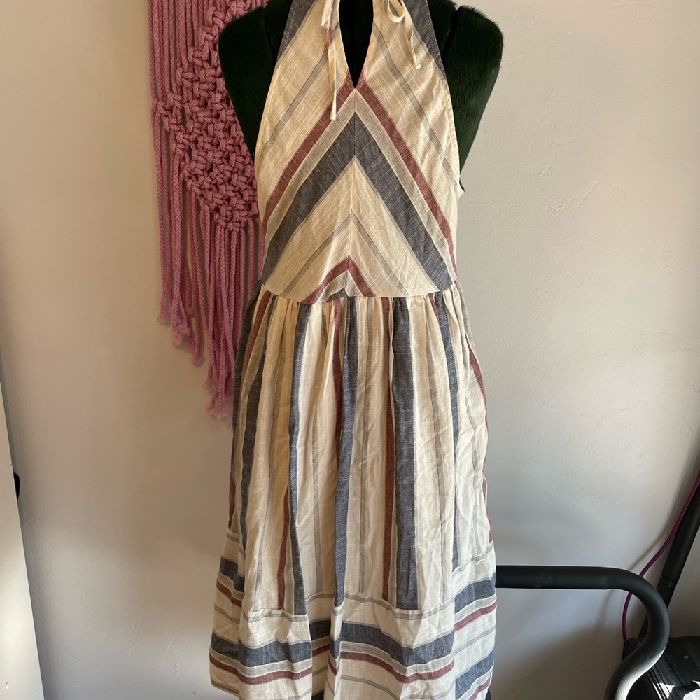 Spring dress - Picture 4 of 6